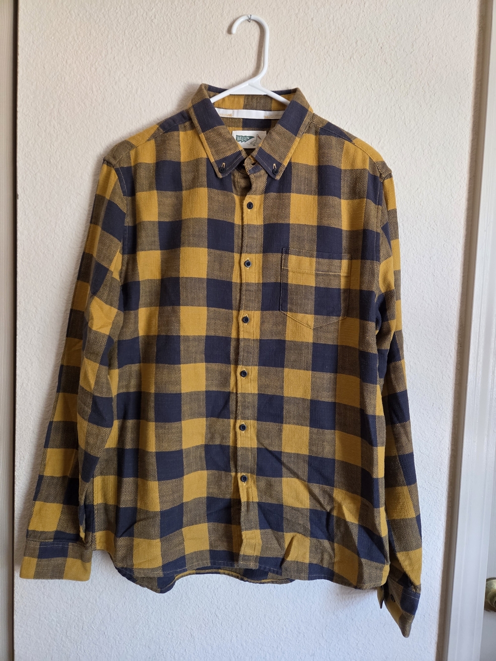 Wellen Gold/Navy Plaid Button-Down Shirt